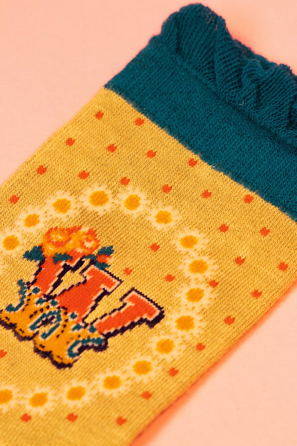 A-Z Alphabet Monogram Letter Ankle Socks: W