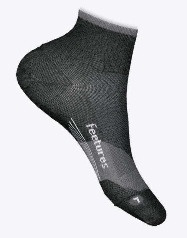 Feetures Trail Max Cushion Quarter Sock -Charcoal -Small